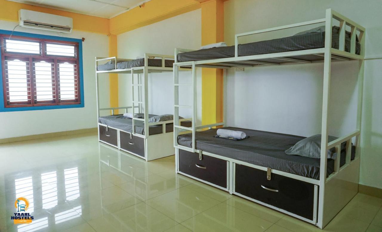 Yaarl Hostels Джафна Екстериор снимка
