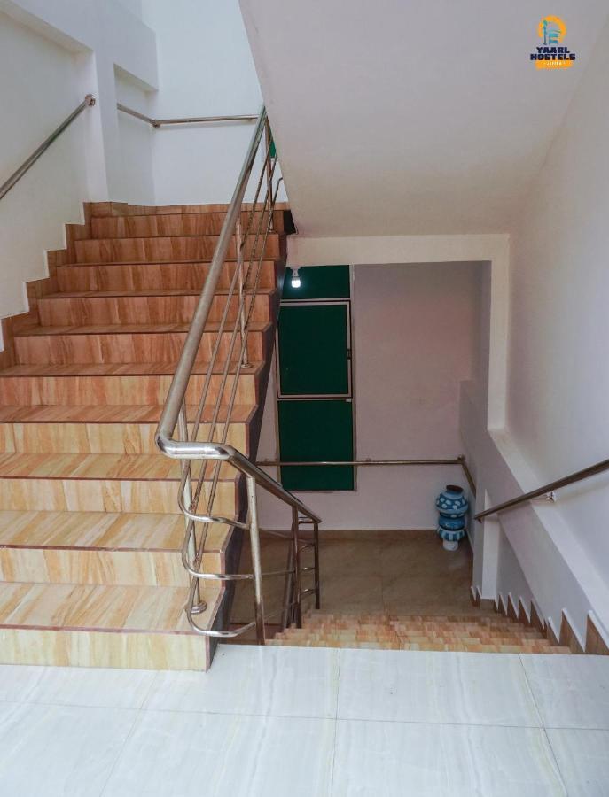 Yaarl Hostels Джафна Екстериор снимка