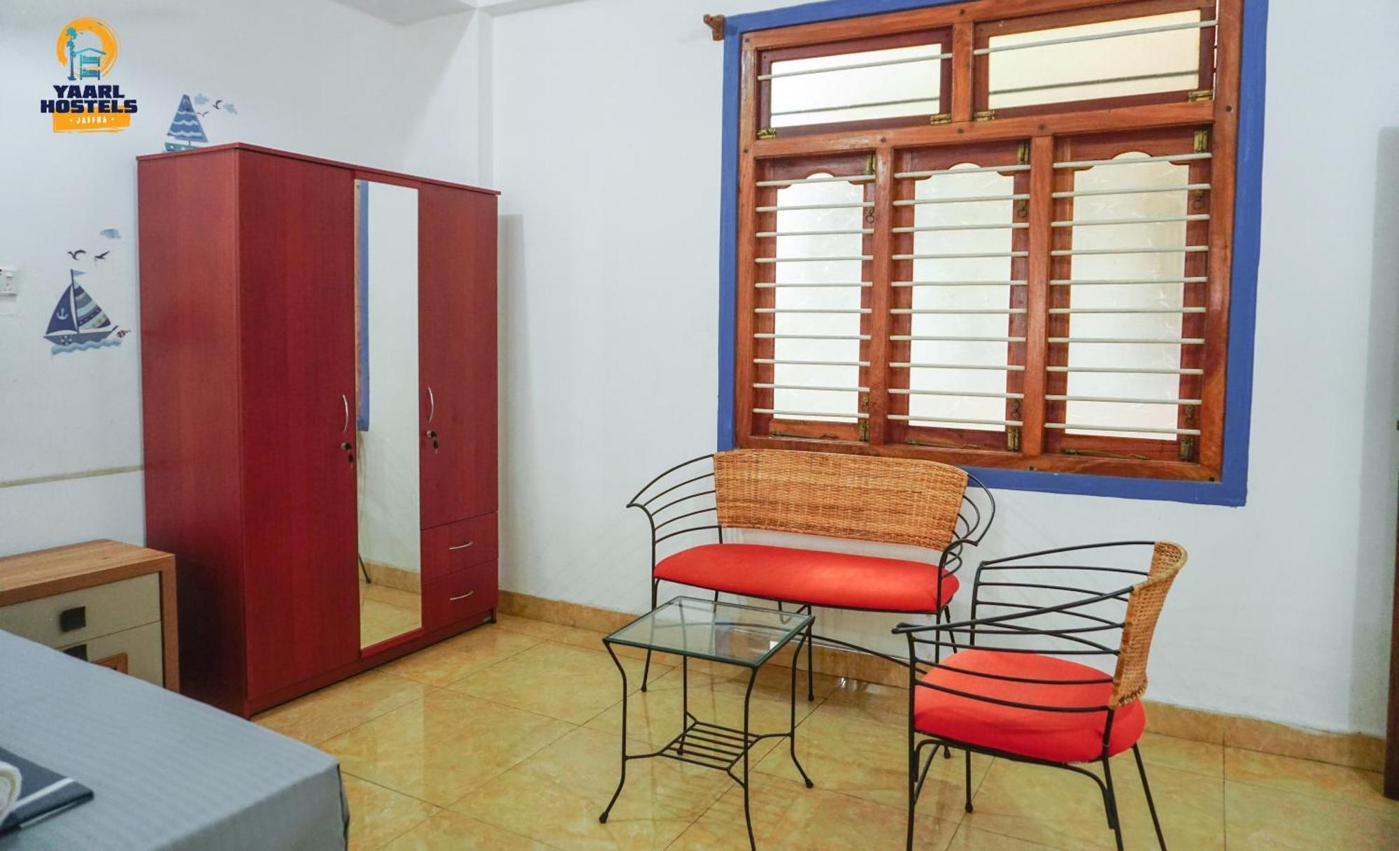 Yaarl Hostels Джафна Стая снимка