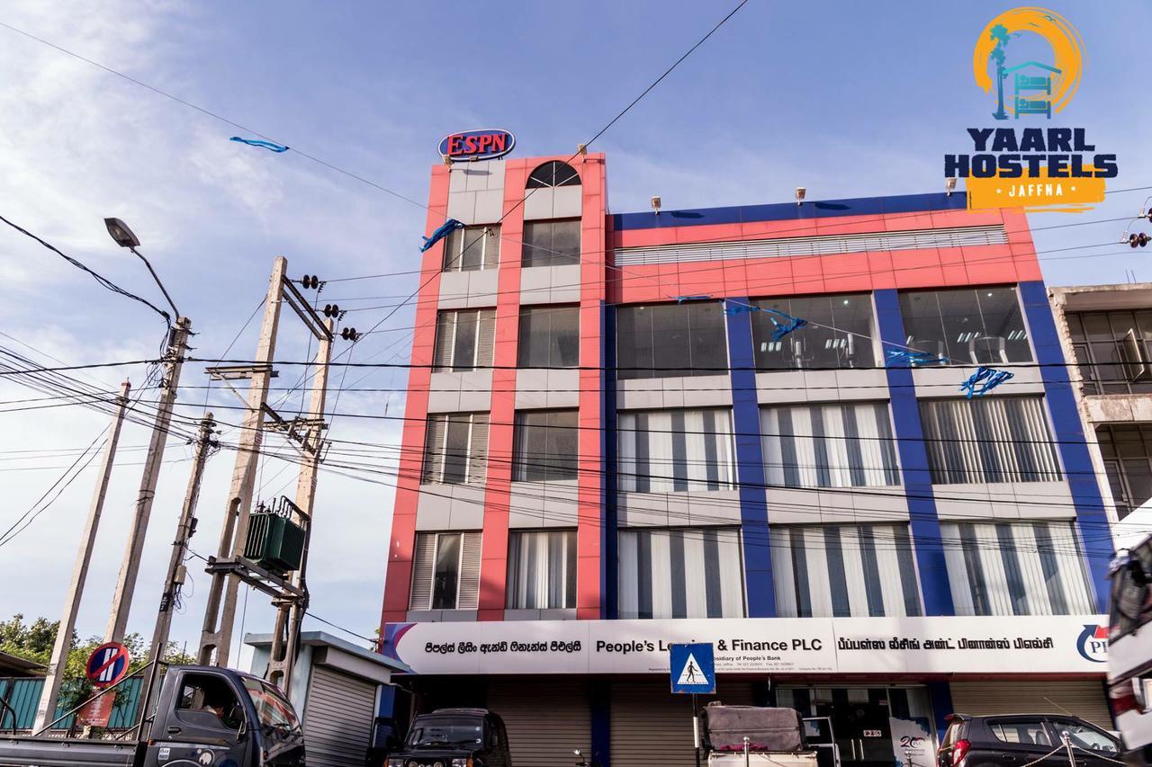 Yaarl Hostels Джафна Екстериор снимка